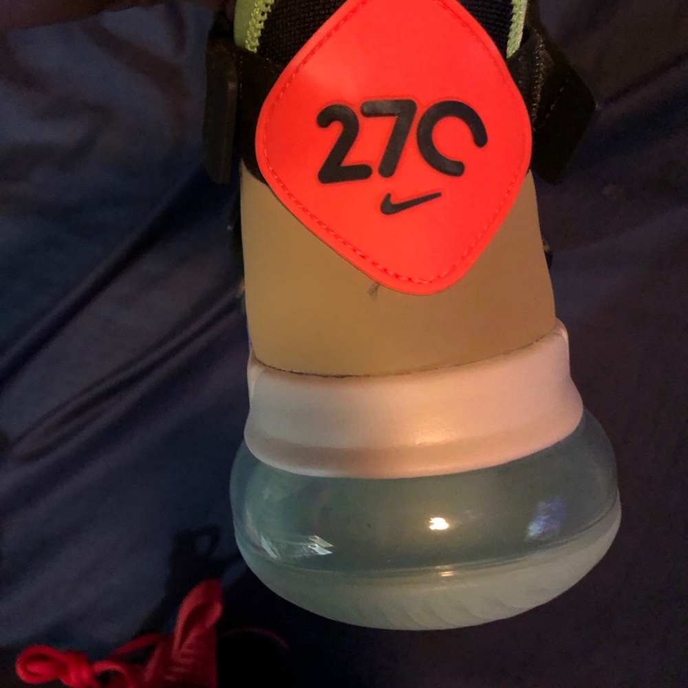 Nike Air edge 270 size 10